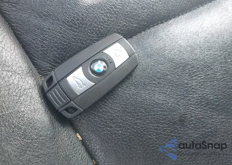 2010 BMW 528I из США, поврежденный, VIN WBANU5C59AC364543